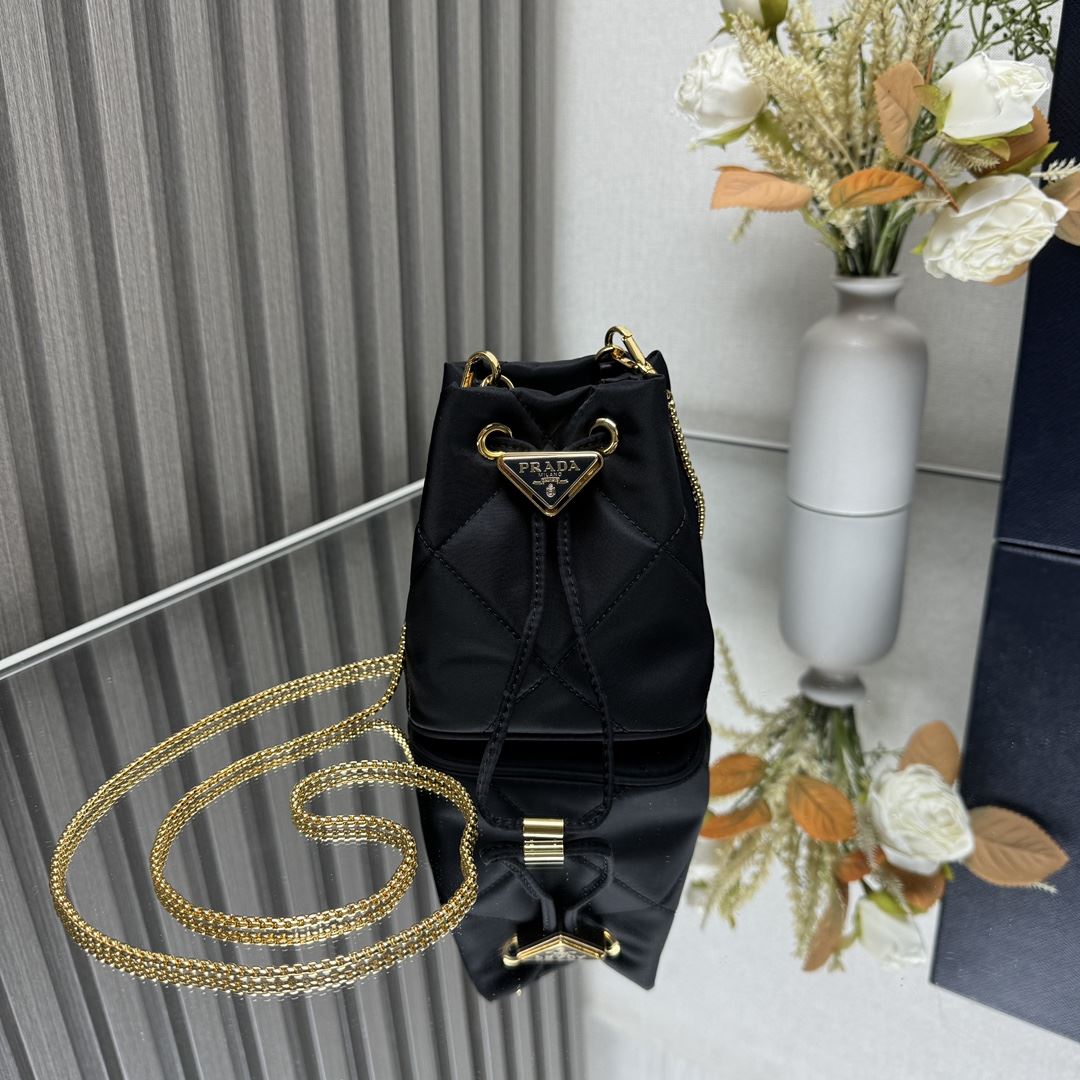 Pra*a bucket bags
